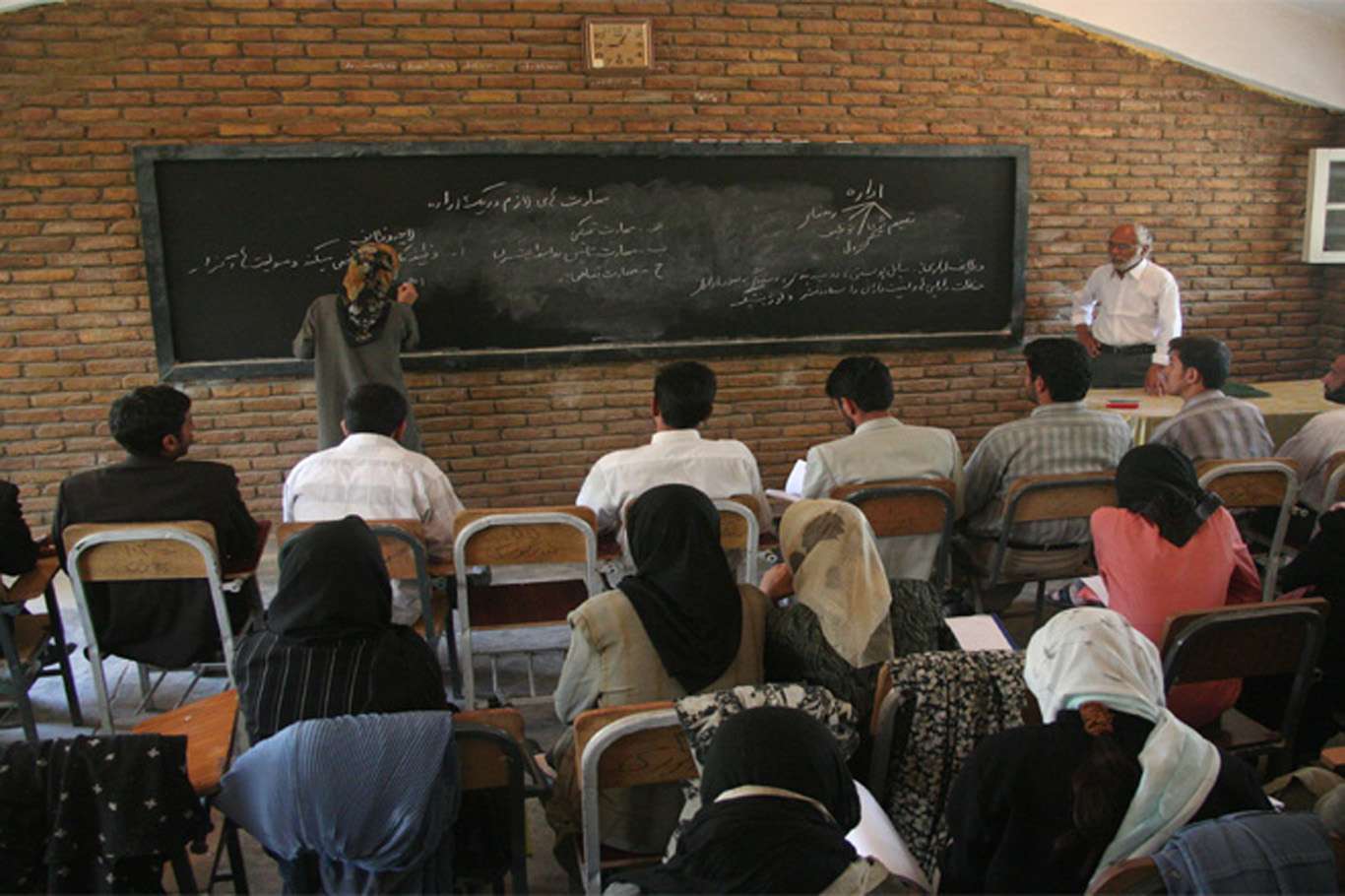 Afganistan'da üniversite eğitimi artık karma yapılmayacak Afganistan'da üniversite eğitimi artık karma yapılmayacak